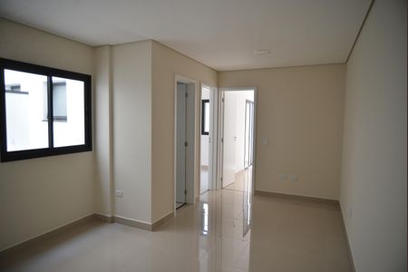 Sala de apartamento para alugar com 2 quartos, 45m² em Vila Gilda, Santo André