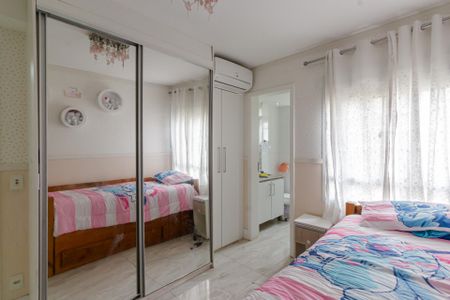 Apartamento à venda com 141m², 4 quartos e 2 vagasSuíte 2