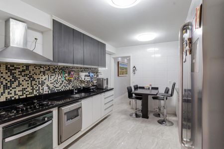 Apartamento à venda com 141m², 4 quartos e 2 vagasCozinha