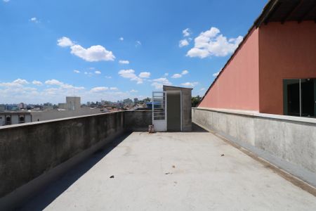 Casa à venda com 490m², 4 quartos e 5 vagas Casa à venda com 490m², 4 quartos e 5 vagasQuintal