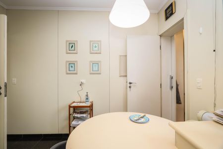 Apartamento à venda com 235m², 4 quartos e 4 vagas Apartamento à venda com 235m², 4 quartos e 4 vagasCopa