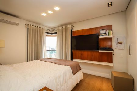 Apartamento à venda com 235m², 4 quartos e 4 vagas Apartamento à venda com 235m², 4 quartos e 4 vagasSuite 1