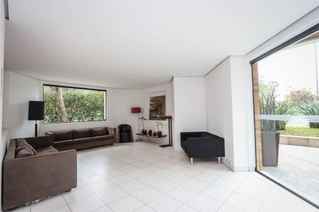 Apartamento à venda com 235m², 4 quartos e 4 vagas Apartamento à venda com 235m², 4 quartos e 4 vagasÁrea comum - Salão de festas