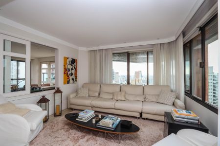 Apartamento à venda com 235m², 4 quartos e 4 vagas Apartamento à venda com 235m², 4 quartos e 4 vagasSala 2