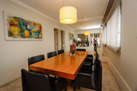 Apartamento à venda com 235m², 4 quartos e 4 vagas Apartamento à venda com 235m², 4 quartos e 4 vagasSala 3