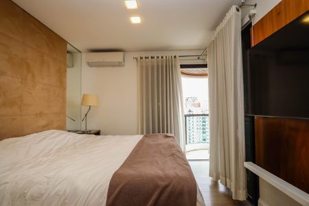 Apartamento à venda com 235m², 4 quartos e 4 vagas Apartamento à venda com 235m², 4 quartos e 4 vagasSuite 1