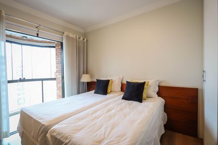 Apartamento à venda com 235m², 4 quartos e 4 vagas Apartamento à venda com 235m², 4 quartos e 4 vagasSuite 2