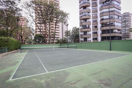 Apartamento à venda com 235m², 4 quartos e 4 vagas Apartamento à venda com 235m², 4 quartos e 4 vagasQuadra Esportiva