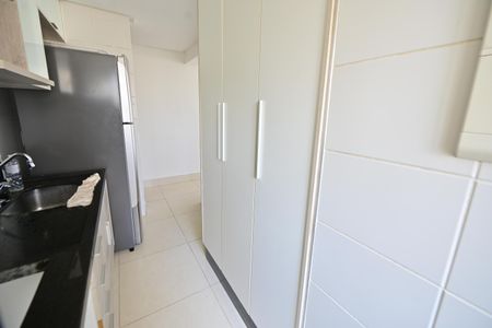 Apartamento para alugar com 58m², 2 quartos e 2 vagasCozinha