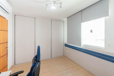 Casa à venda com 250m², 4 quartos e 3 vagasSuíte 2