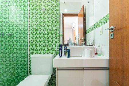 Casa à venda com 250m², 4 quartos e 3 vagasBanheiro Suíte 2