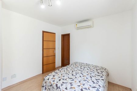 Casa à venda com 250m², 4 quartos e 3 vagasSuíte 3
