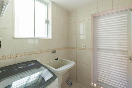 Casa à venda com 250m², 4 quartos e 3 vagasÁrea de Serviço