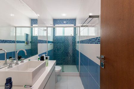 Casa à venda com 250m², 4 quartos e 3 vagasBanheiro Suíte 4