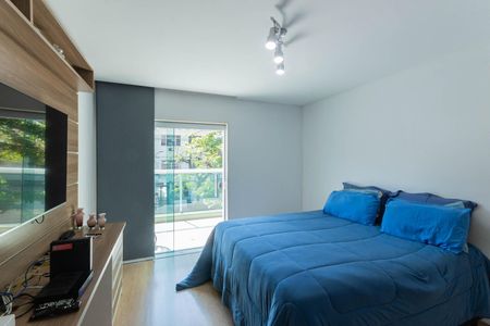 Casa à venda com 250m², 4 quartos e 3 vagasSuíte 1