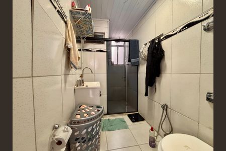Apartamento à venda com 60m², 2 quartos e sem vagaBanheiro social