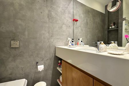 Apartamento para alugar com 70m², 3 quartos e 1 vaga Apartamento para alugar com 70m², 3 quartos e 1 vagaBanheiro Social