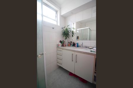 Apartamento à venda com 180m², 3 quartos e 1 vaga Apartamento à venda com 180m², 3 quartos e 1 vagaBanheiro da Suíte