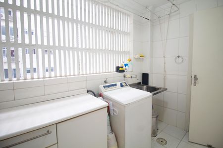 Apartamento à venda com 180m², 3 quartos e 1 vaga Apartamento à venda com 180m², 3 quartos e 1 vagaÁrea de Serviço