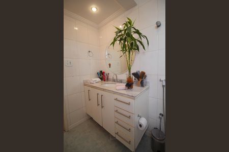 Apartamento à venda com 180m², 3 quartos e 1 vaga Apartamento à venda com 180m², 3 quartos e 1 vagaBanheiro