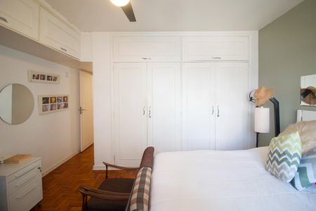 Apartamento à venda com 180m², 3 quartos e 1 vaga Apartamento à venda com 180m², 3 quartos e 1 vagaSuíte
