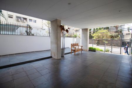 Apartamento à venda com 180m², 3 quartos e 1 vaga Apartamento à venda com 180m², 3 quartos e 1 vagaÁrea comum