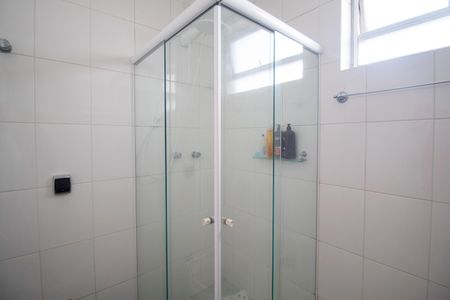 Apartamento à venda com 180m², 3 quartos e 1 vaga Apartamento à venda com 180m², 3 quartos e 1 vagaBanheiro da Suíte