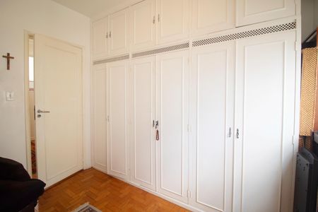 Apartamento à venda com 180m², 3 quartos e 1 vaga Apartamento à venda com 180m², 3 quartos e 1 vagaQuarto 2