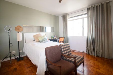 Apartamento à venda com 180m², 3 quartos e 1 vaga Apartamento à venda com 180m², 3 quartos e 1 vagaSuíte