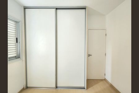 Apartamento para alugar com 72m², 2 quartos e 2 vagasQuarto
