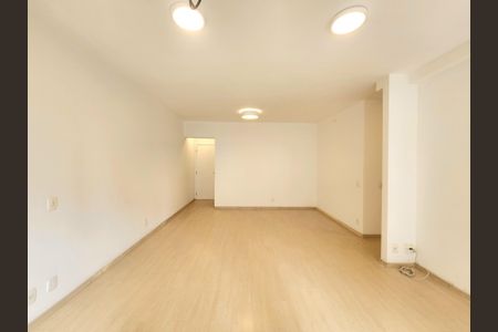 Apartamento para alugar com 72m², 2 quartos e 2 vagasSala