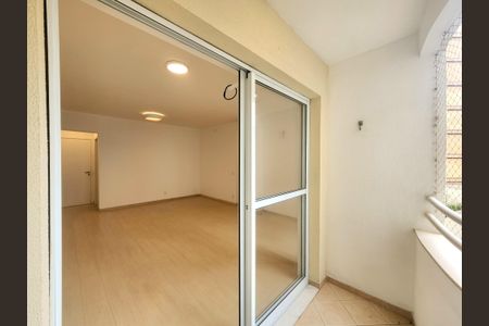 Apartamento para alugar com 72m², 2 quartos e 2 vagasVaranda