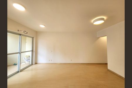 Apartamento para alugar com 72m², 2 quartos e 2 vagasSala
