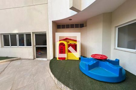 Apartamento para alugar com 72m², 2 quartos e 2 vagasÁrea comum - Playground