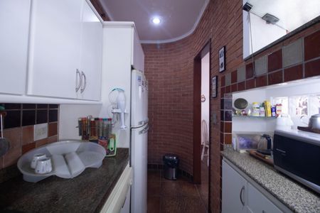 Casa à venda com 160m², 2 quartos e 4 vagas Casa à venda com 160m², 2 quartos e 4 vagasCozinha