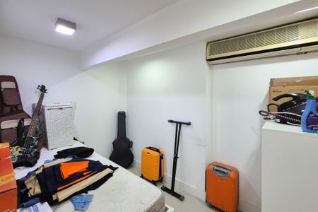 Apartamento à venda com 162m², 3 quartos e 2 vagas Apartamento à venda com 162m², 3 quartos e 2 vagasQuarto 2