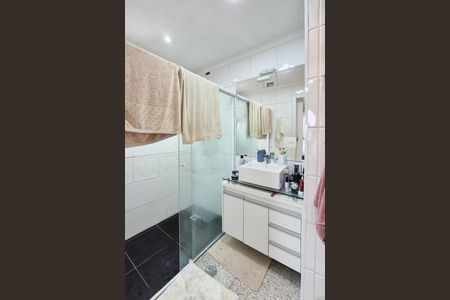 Apartamento à venda com 162m², 3 quartos e 2 vagas Apartamento à venda com 162m², 3 quartos e 2 vagasBanheiro da Suíte