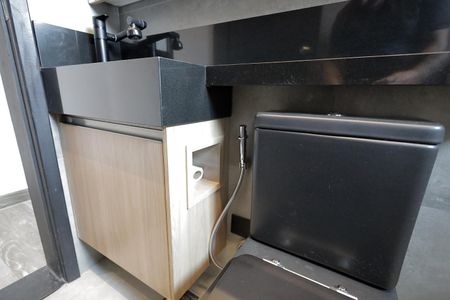 Casa à venda com 258m², 3 quartos e 2 vagasBanheiro 3