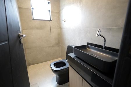 Casa à venda com 258m², 3 quartos e 2 vagasBanheiro