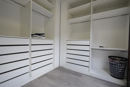 Casa à venda com 258m², 3 quartos e 2 vagasCloset