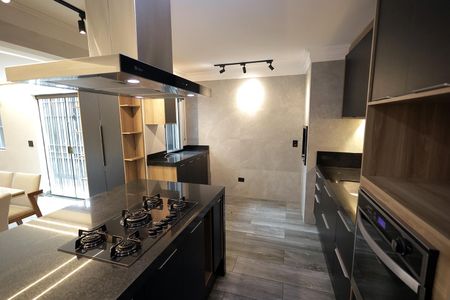 Casa à venda com 258m², 3 quartos e 2 vagasCozinha