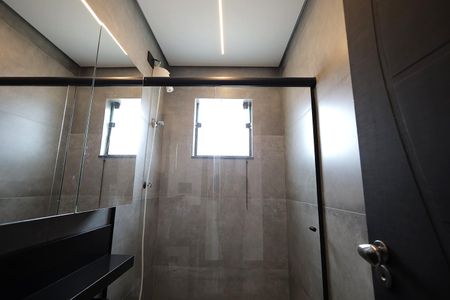 Casa à venda com 258m², 3 quartos e 2 vagasBanheiro 3