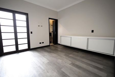 Casa à venda com 258m², 3 quartos e 2 vagasSuíte