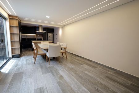 Casa à venda com 258m², 3 quartos e 2 vagasSala de Jantar