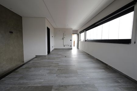 Casa à venda com 258m², 3 quartos e 2 vagasCobertura