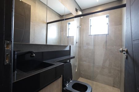 Casa à venda com 258m², 3 quartos e 2 vagasBanheiro 3