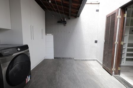 Casa à venda com 258m², 3 quartos e 2 vagasÁrea de Serviço