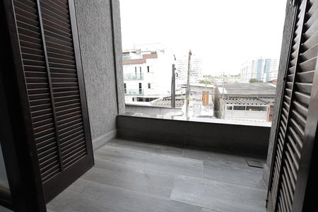 Casa à venda com 258m², 3 quartos e 2 vagasSacada Suíte