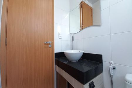 Apartamento à venda com 45m², 2 quartos e 1 vaga Apartamento à venda com 45m², 2 quartos e 1 vagaBanheiro Social