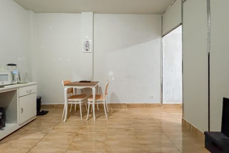 Apartamento à venda com 30m², 1 quarto e sem vaga Apartamento à venda com 30m², 1 quarto e sem vagaSala